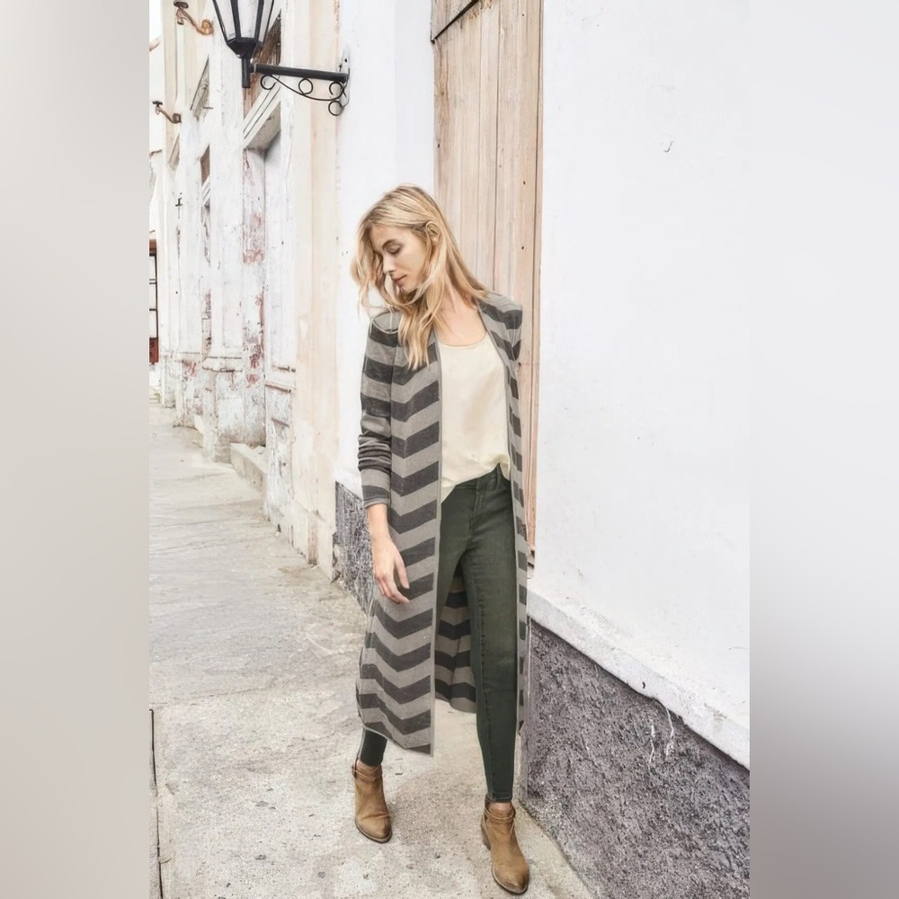254 ( Garnet Hill Cardigan) Length 49 Inches. Size Large, Grey And Tan Colors.